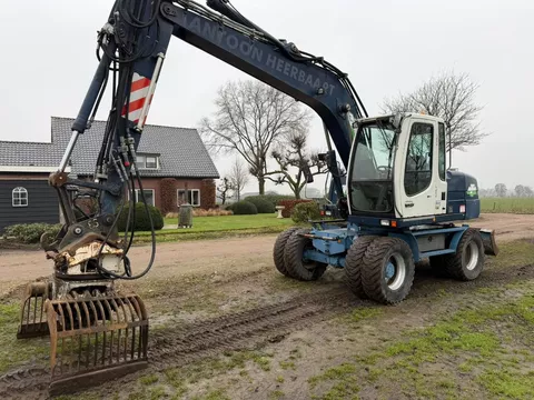 Liebherr A314 LITRONIC A314 Bandenkraan