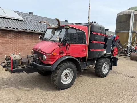 Unimog Spuitwagen