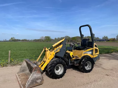 Gehl 340 Shovel Loader