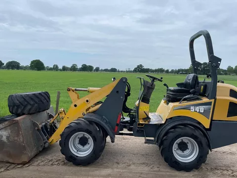 Gehl 500 Shovel Loader