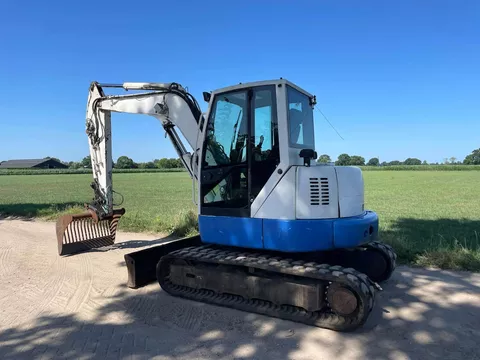 Ihi 80 VX-2 Graafmachine