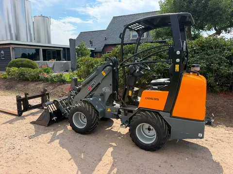 Giant 263S Shovel Loader